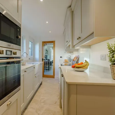 3 Bed House With Hot Tub - Terrace * Great Ayton